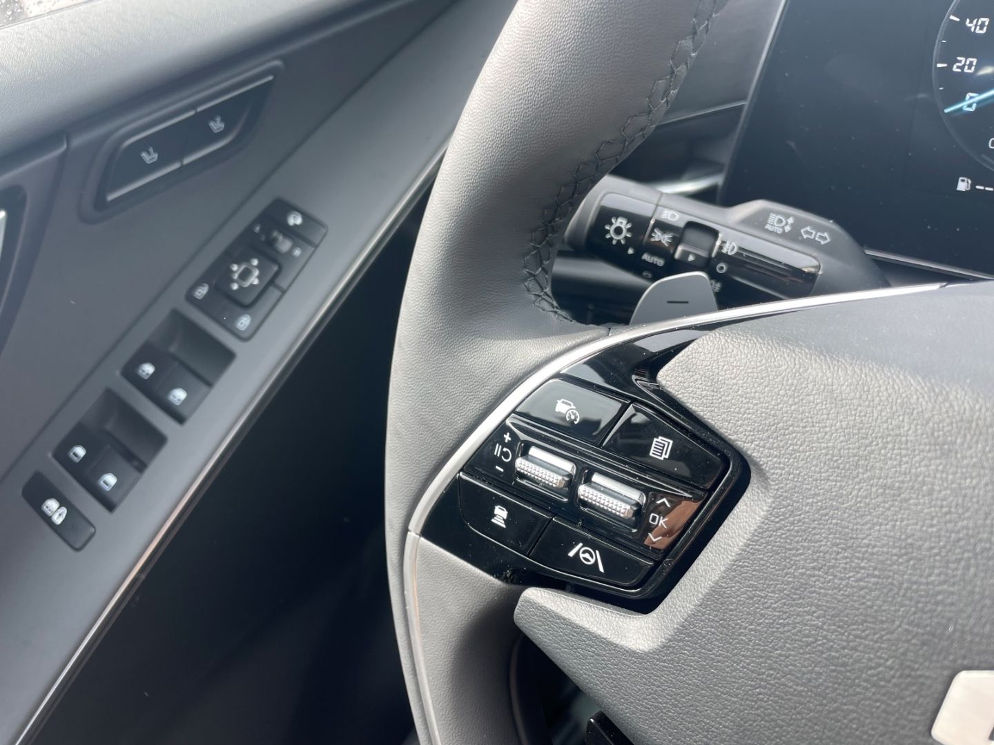 Fahrzeugabbildung Kia Niro Hybrid Spirit Memory elek Heckkl Kamera LED