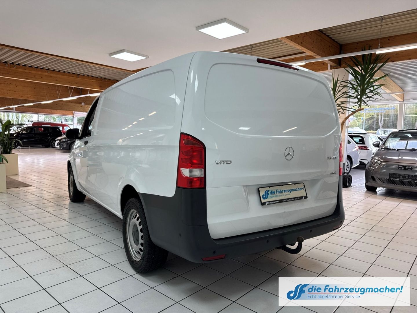 Fahrzeugabbildung Mercedes-Benz Vito Kasten 116 CDI 4x4 lang AHK Navi DAB *EXPOR