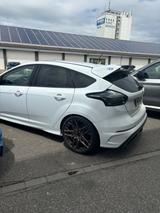 Ford Focus RS 2,3 257kW Allrad - Ford: RS