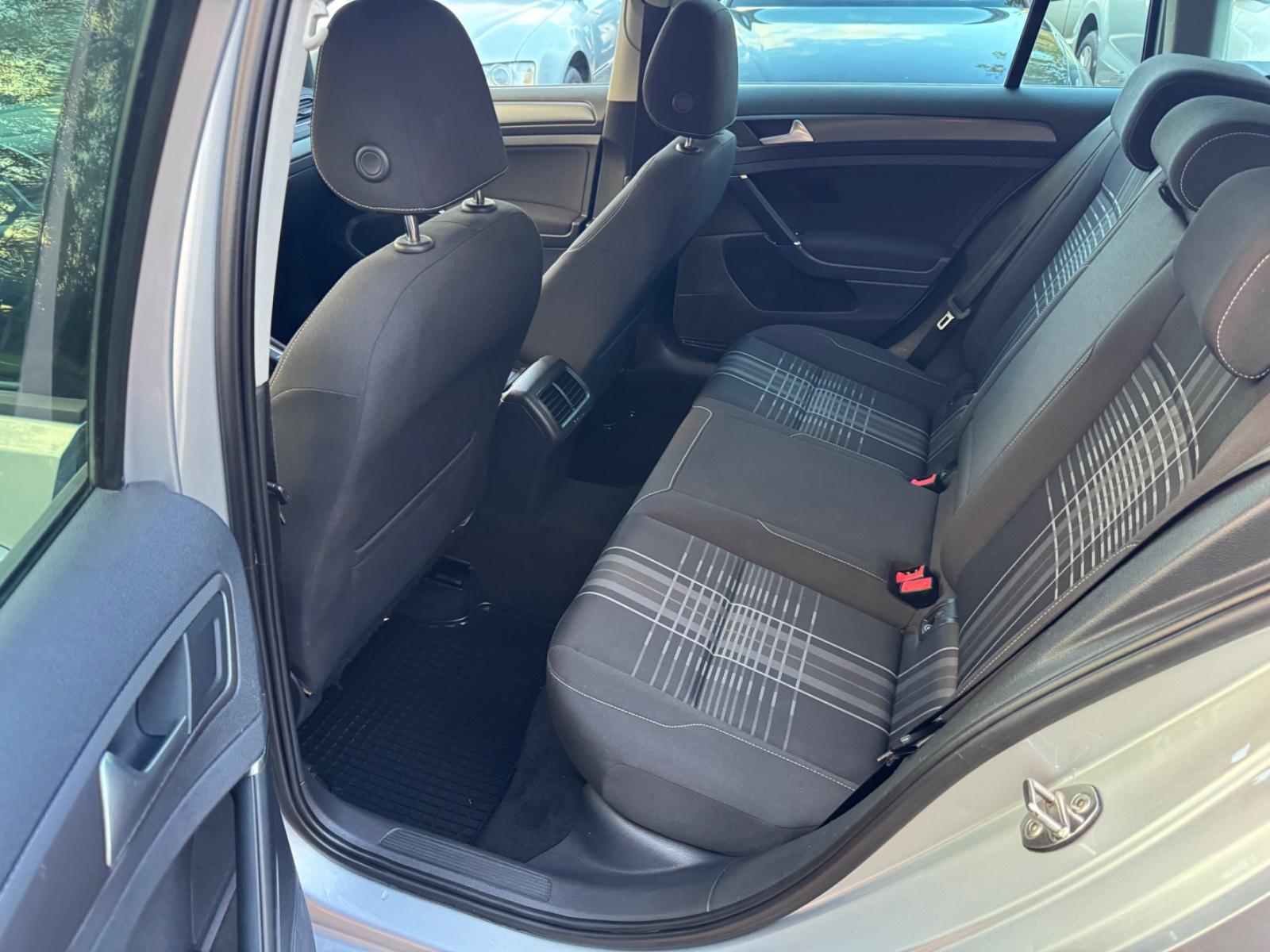 Volkswagen Golf 2015 — photo 22