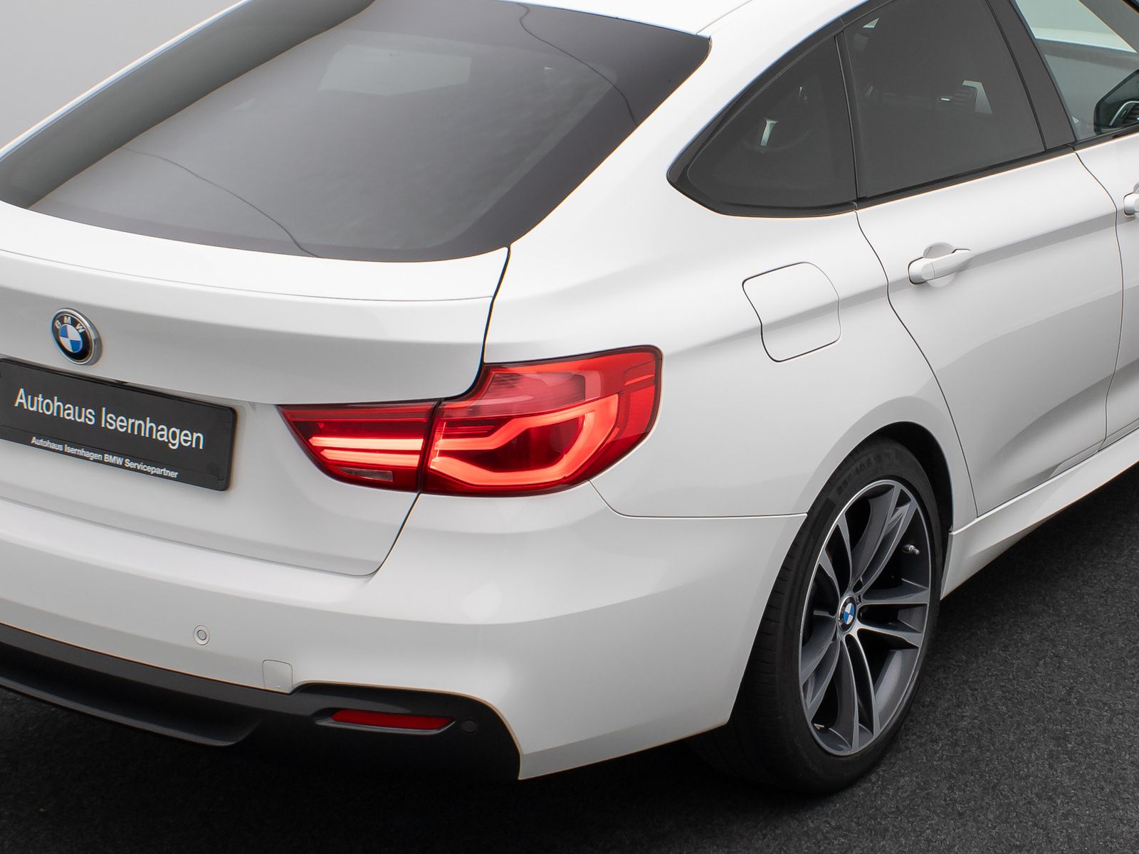 Fahrzeugabbildung BMW 320 Gran Turismo M Sport Kamera Alarm HUD 19Zoll
