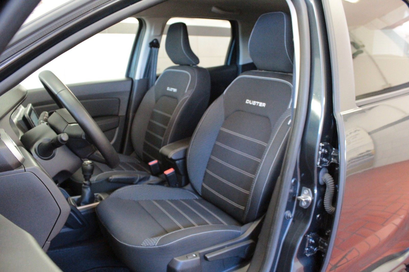 Fahrzeugabbildung Dacia Duster TCe 100 ECO-G Journey  LPG / Benzin