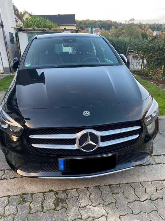 Image of Mercedes-Benz B 220