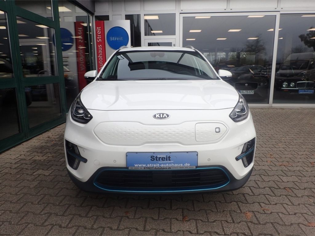 Fahrzeugabbildung Kia Niro e-Spirit 3-Phasen On Board Charger, Technik
