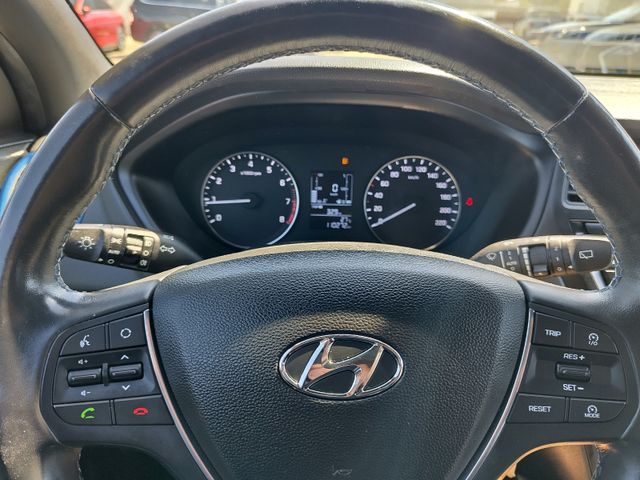Hyundai i20 Sport Klima Sitz- und Lenkradheizung