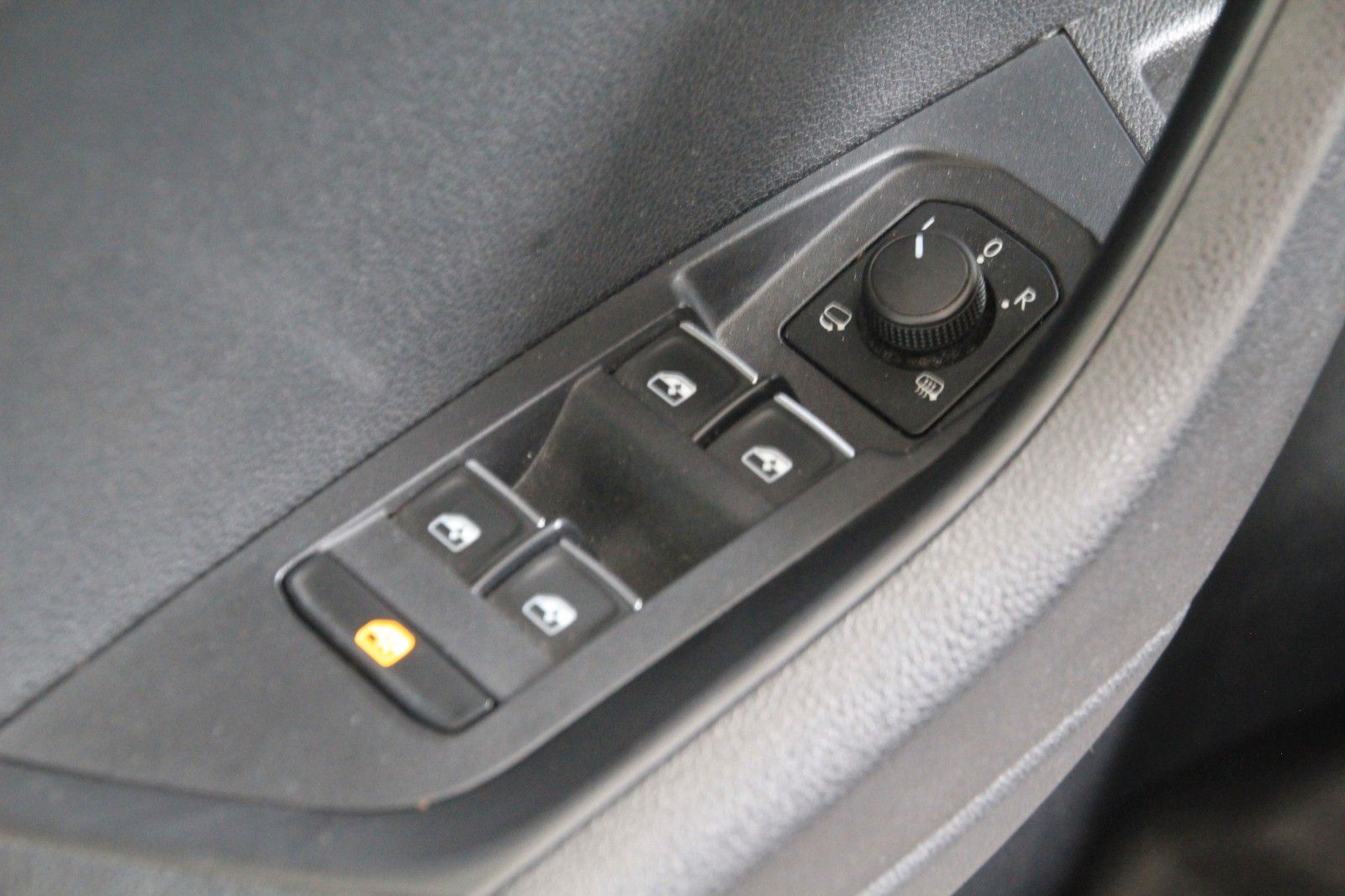 Fahrzeugabbildung SKODA Karoq Style