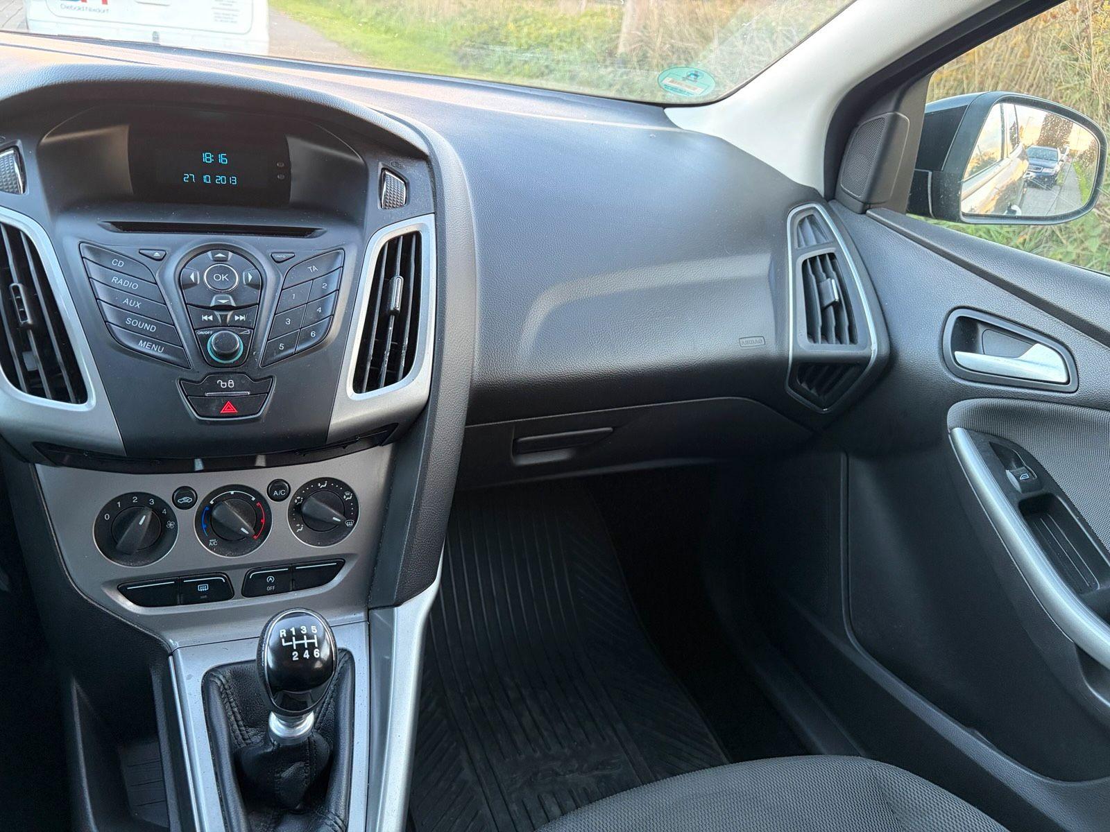 Ford Focus 2013 — photo 5