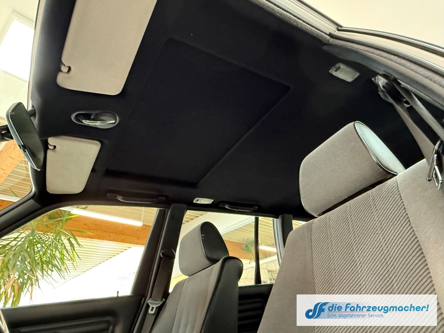 Fahrzeugabbildung BMW 318 i Touring SD NSW ABS Servo IM KUNDENAUFTRAG