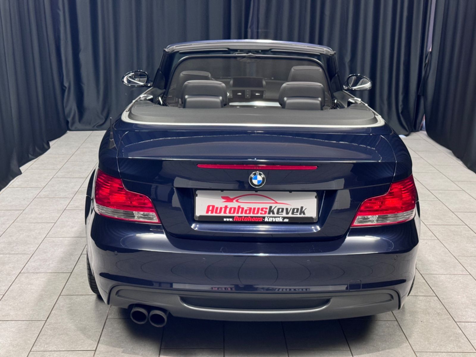 Fahrzeugabbildung BMW 135i Cabrio*M-PAKET*KEYLESS*HIFI*LEDER*NAVI*