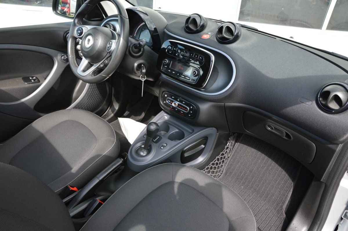 Fahrzeugabbildung Smart forfour  Passion Faltdach Alu Shz Automatik