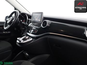 Mercedes V 220 - 11