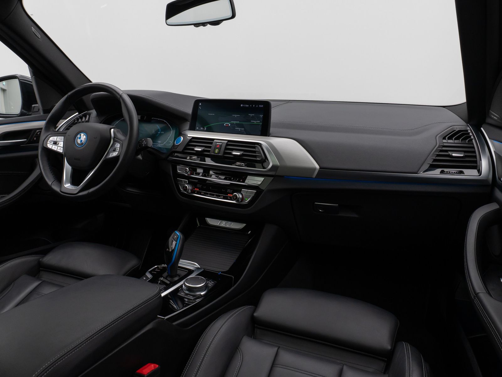 Fahrzeugabbildung BMW iX3 Impressive 360° H/K HUD DAB Panorama 20Zoll