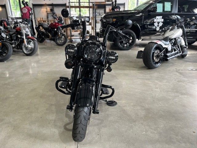 Fahrzeugabbildung Harley-Davidson FLHRXS Road King Spezial