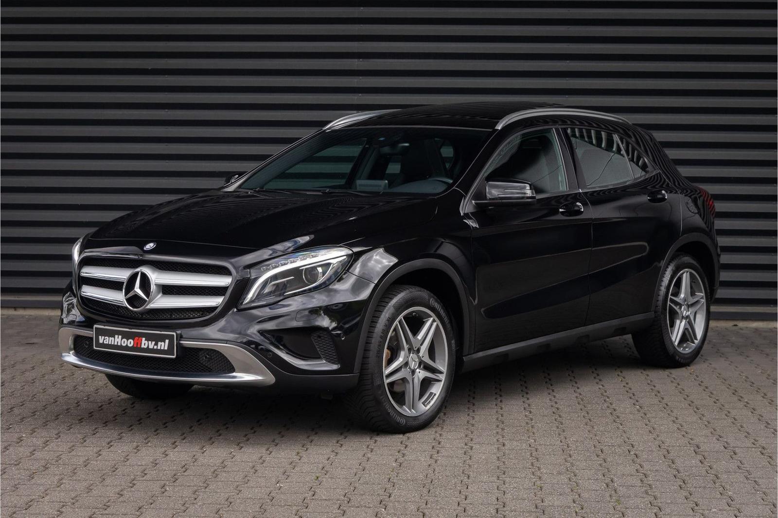 Mercedes-Benz GLA 180 Urban 18'' AMG - Panoramadak - Xenon