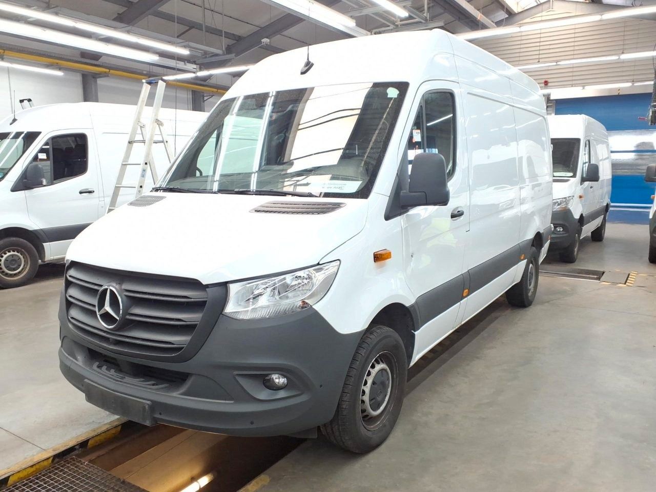 Fahrzeugabbildung Mercedes-Benz Sprinter 317 CDI 3665 Klima Kamera SHZ MBUX
