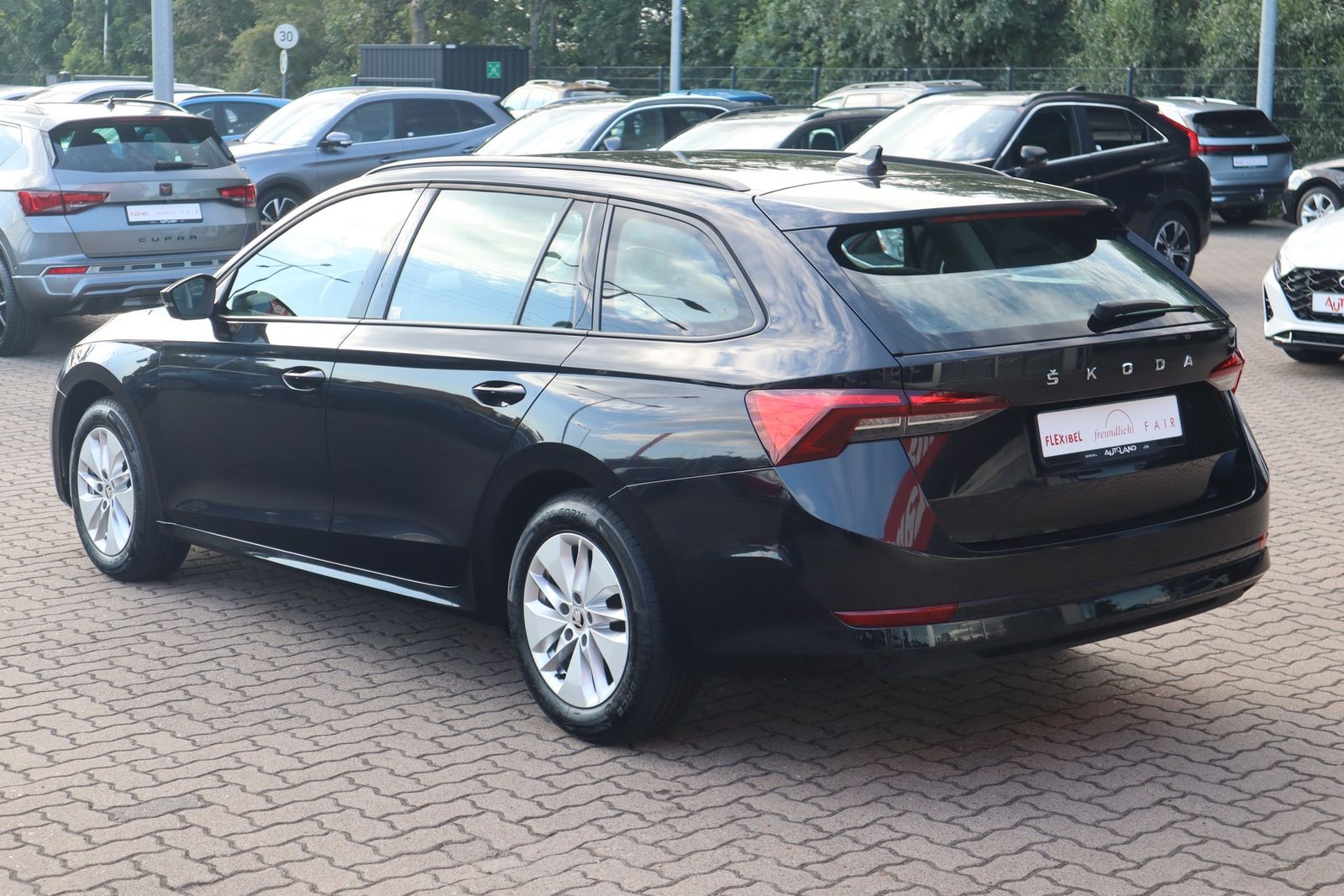 Skoda Octavia Combi 1.0 TSI Ambition LED Navi DAB PDC foto 5