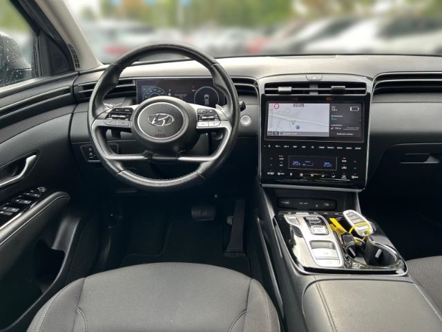 Fahrzeugabbildung Hyundai Tucson Trend Plug-In Hybrid 4WD Navi+el. Heckkla