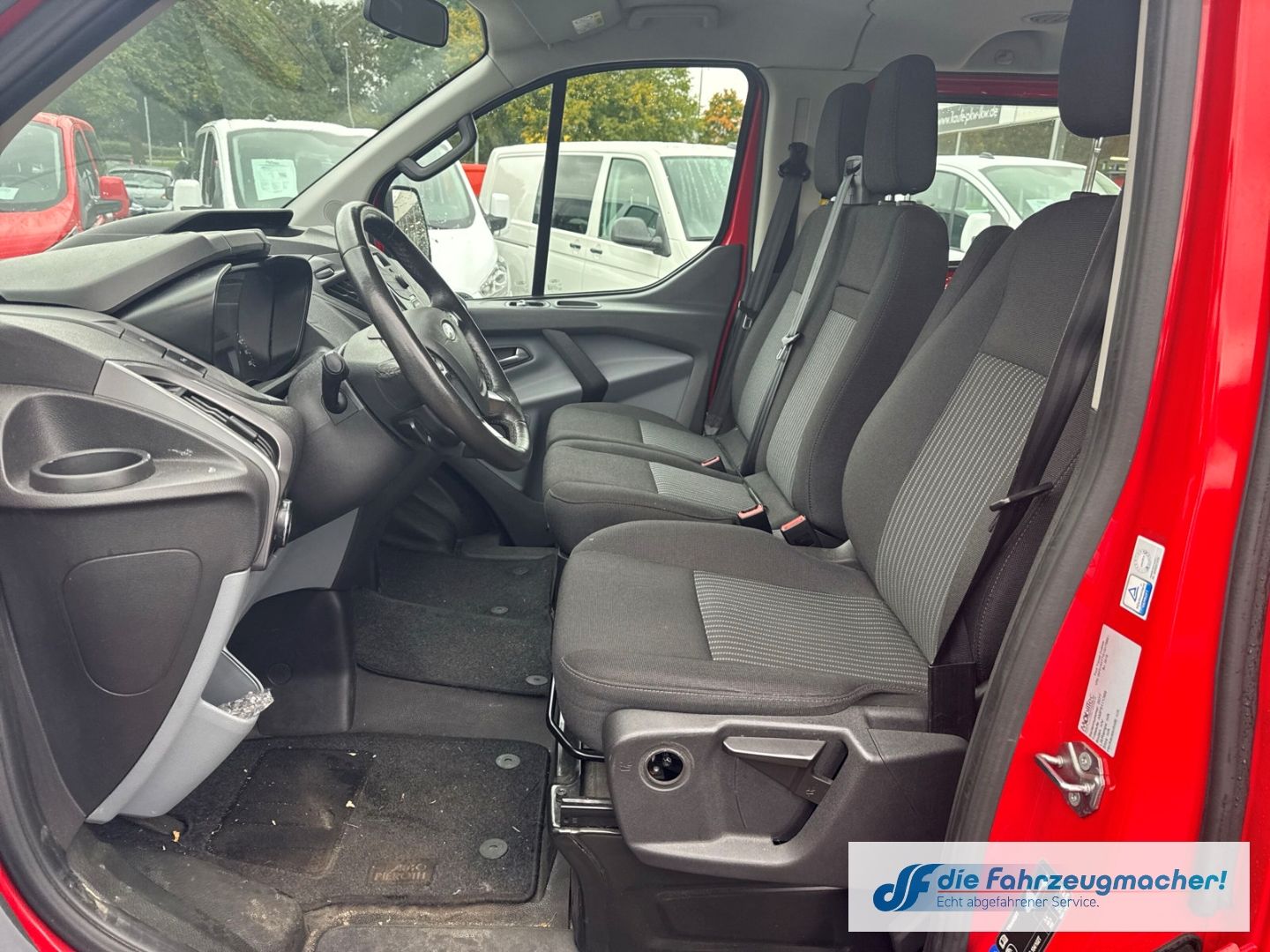 Fahrzeugabbildung Ford Transit Custom Tourneo Kombi 310 L1 Trend *1601