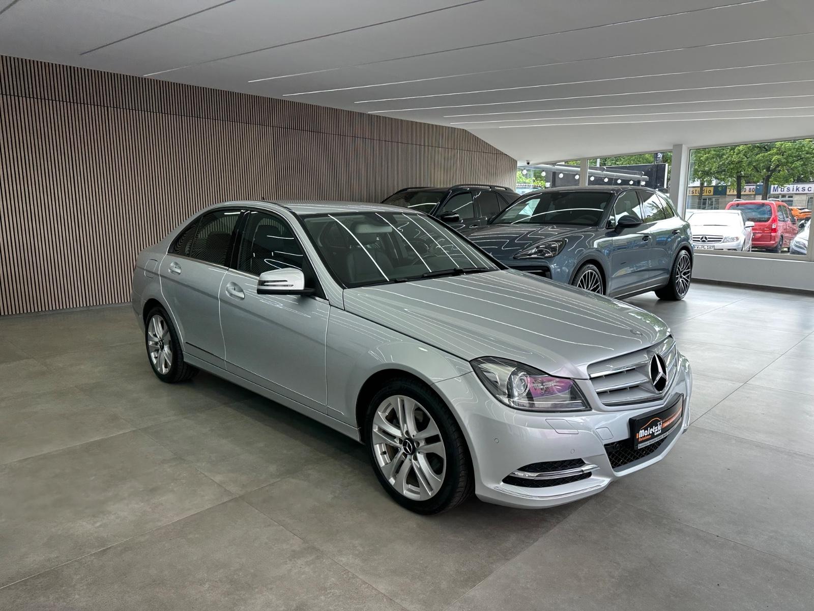 Mercedes-Benz C 180 CGI BlueEfficiency*Bi-Xenon*Comand*SHZ*
