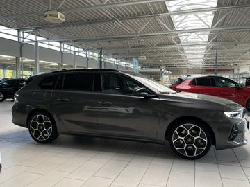 Fotografie 4 des Opel Astra Sports Tourer 1.2 Turbo Automatik Ultimate