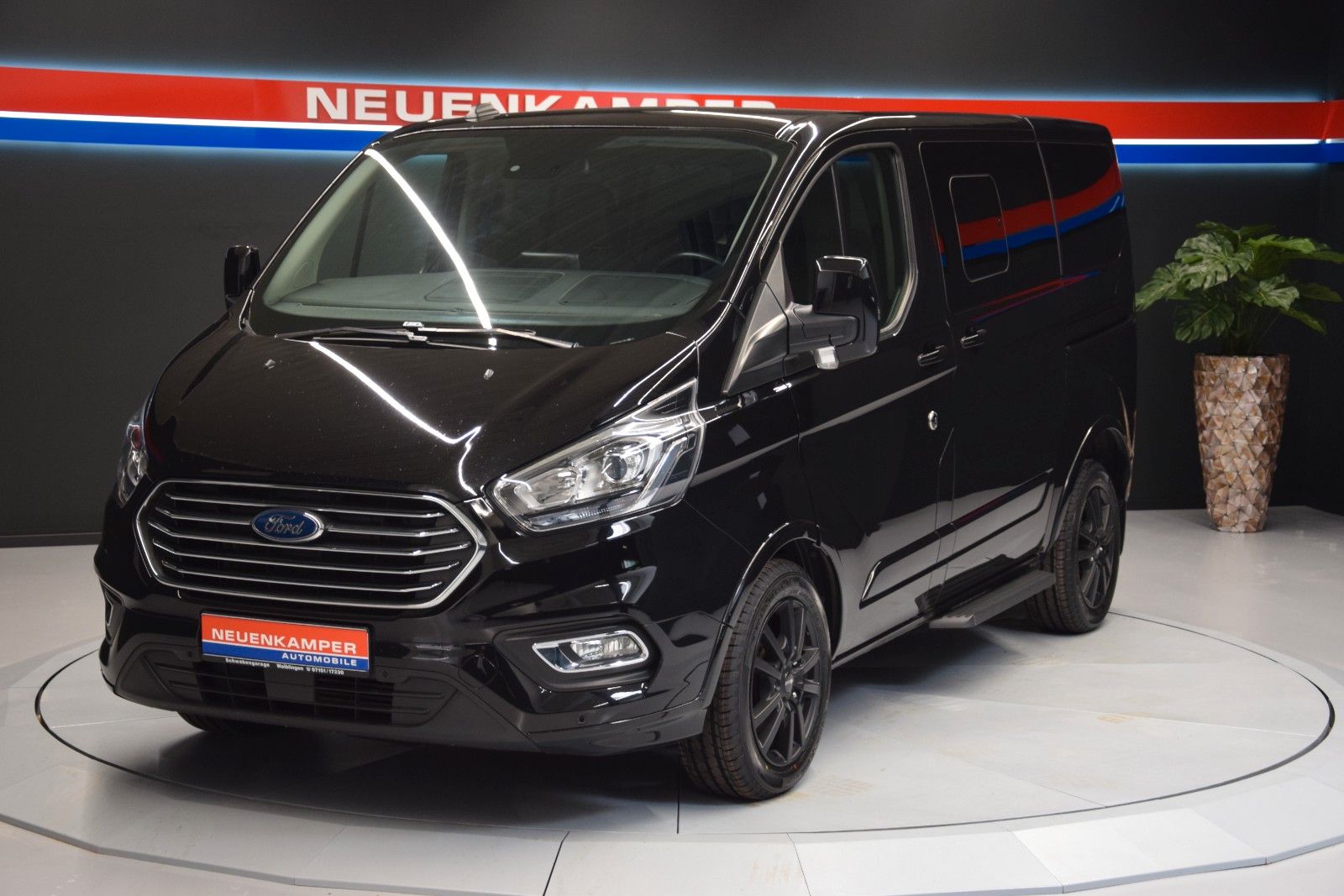Fahrzeugabbildung Ford Custom 320 L1 Leder Navi Autom. Kamera