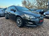 Opel Astra J Sports Tourer Style 1.6 Scheckheftgepfl. - Opel Astra Style mit Diesel-Antrieb