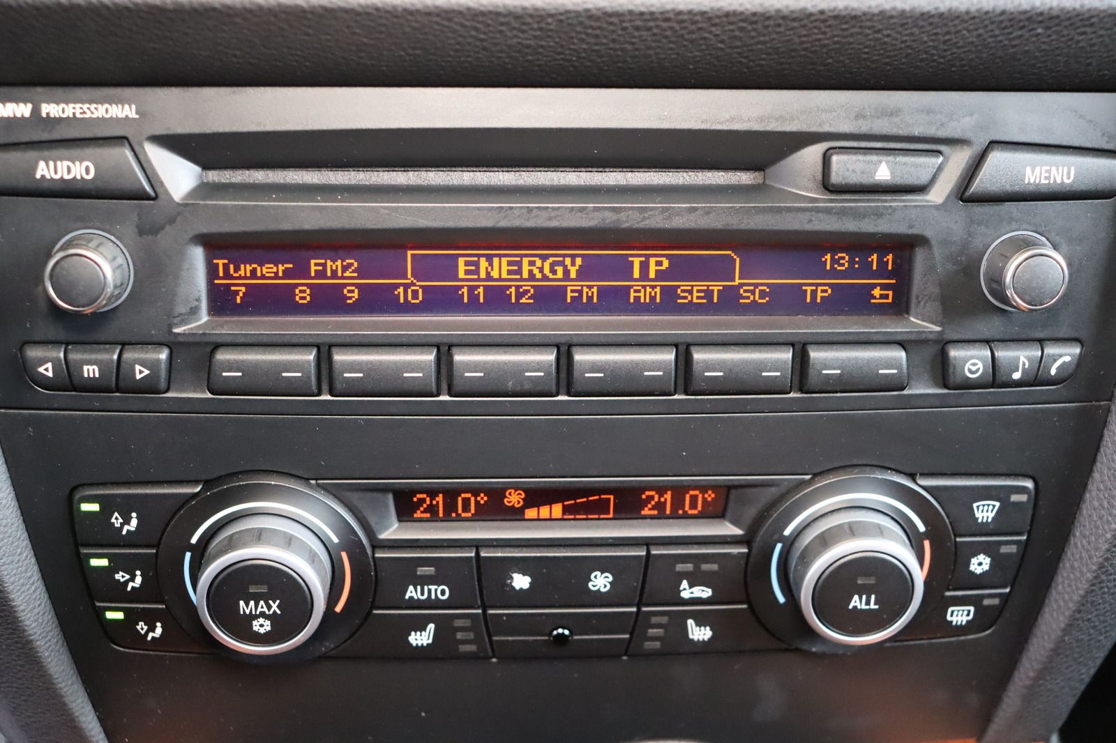 Fahrzeugabbildung BMW 320 i Touring M-Paket * Xenon * Leder * Sitzhzg.