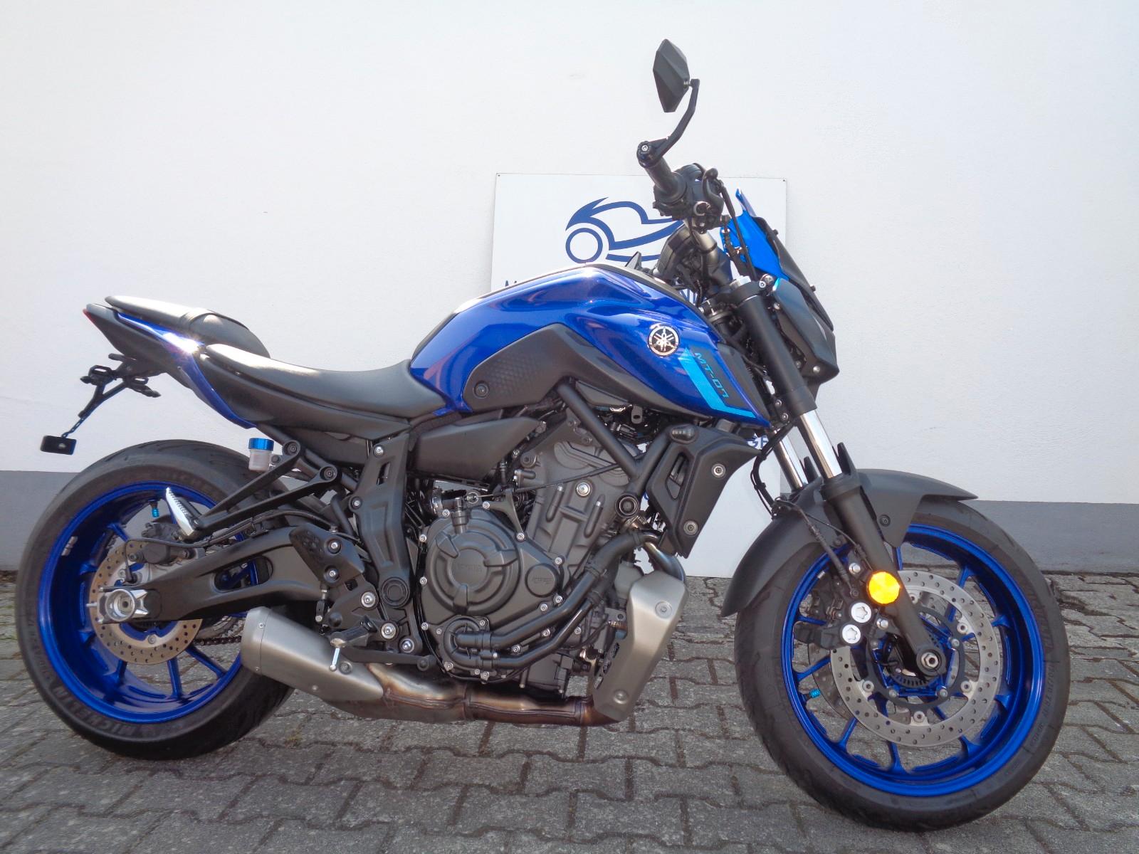Yamaha MT-07 *tiefer*