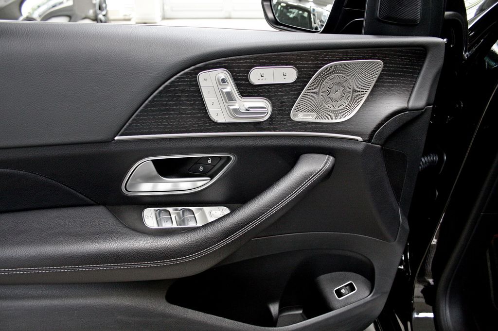 Mercedes-Benz GLE 350 de 4M AMG NIGHT AHK PANO 360° NETTO61000