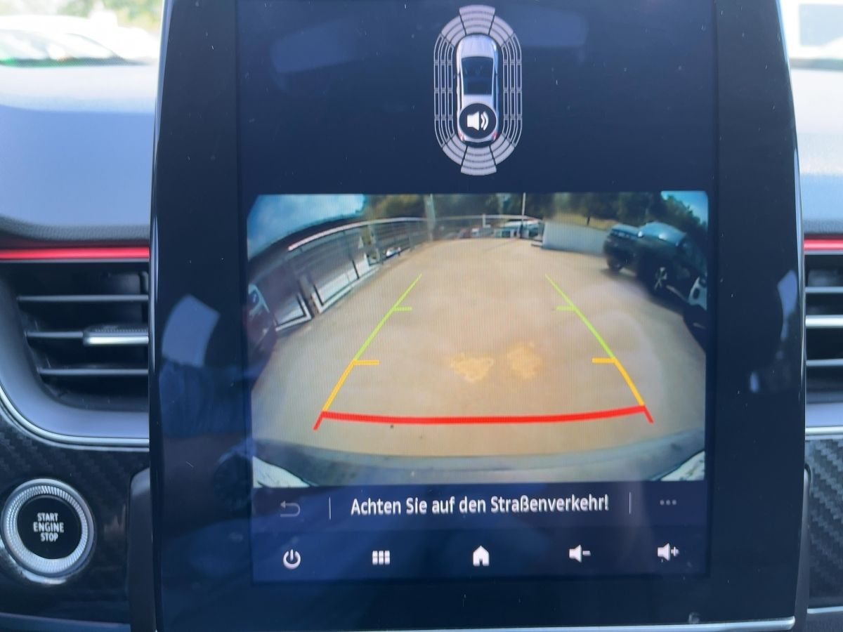 Fahrzeugabbildung Renault Arkana R.S. LINE TCe 160 EDC Autobahn/Stau Ass. - mit KI generiert/bearbeitet