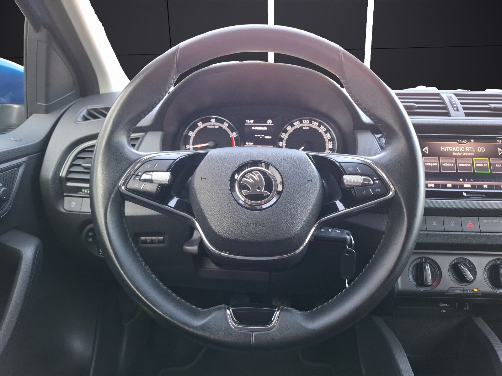 Fahrzeugabbildung SKODA Fabia Combi TSI Active Klima PDC SH LM