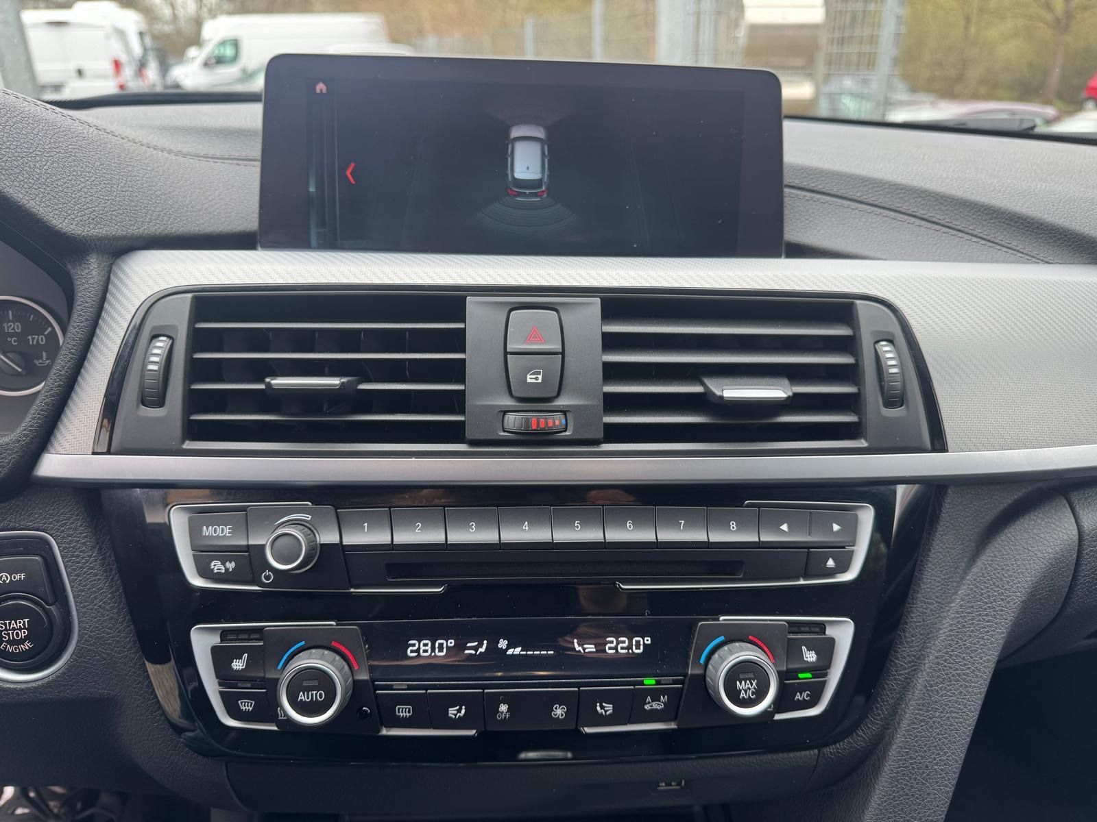 Fahrzeugabbildung BMW 330 3 Touring xDrive M Sport Shadow Line Leder