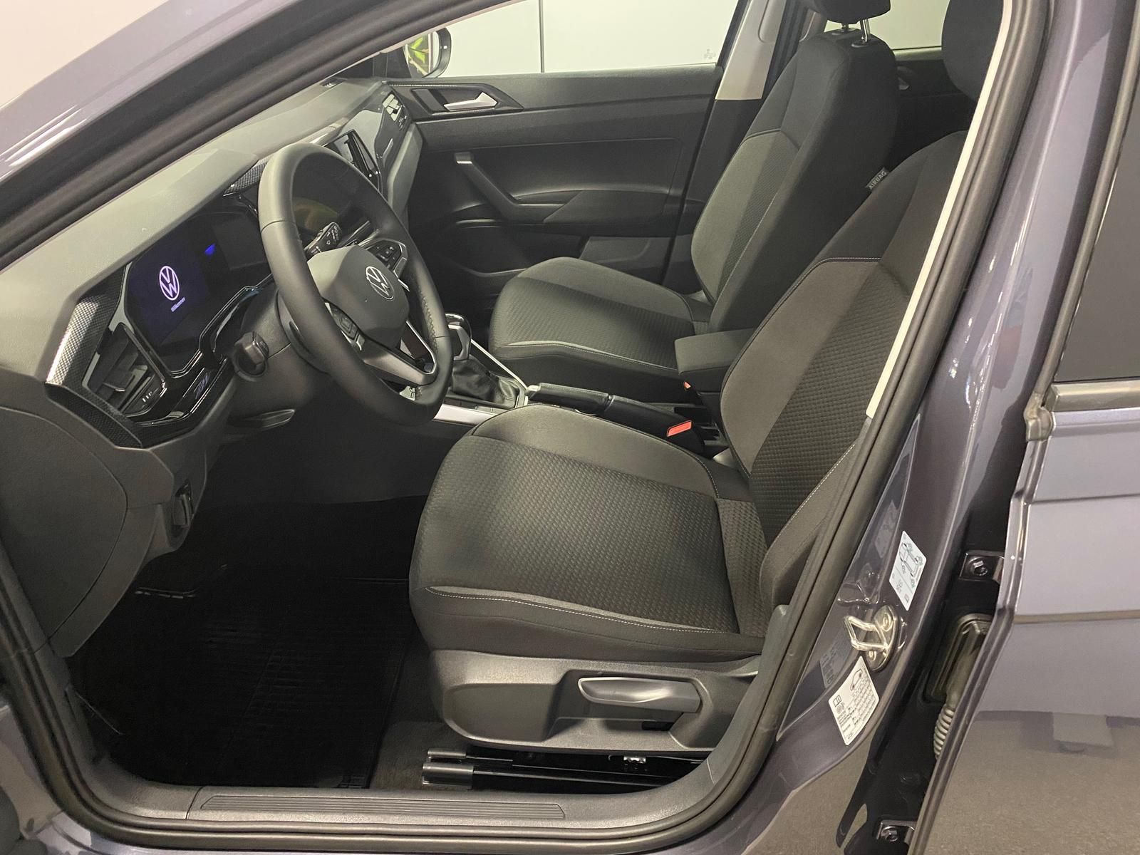 Fahrzeugabbildung Volkswagen Taigo 1.5 TSI ACT Life APP+MATRIX+ALLWETTER+RFK+