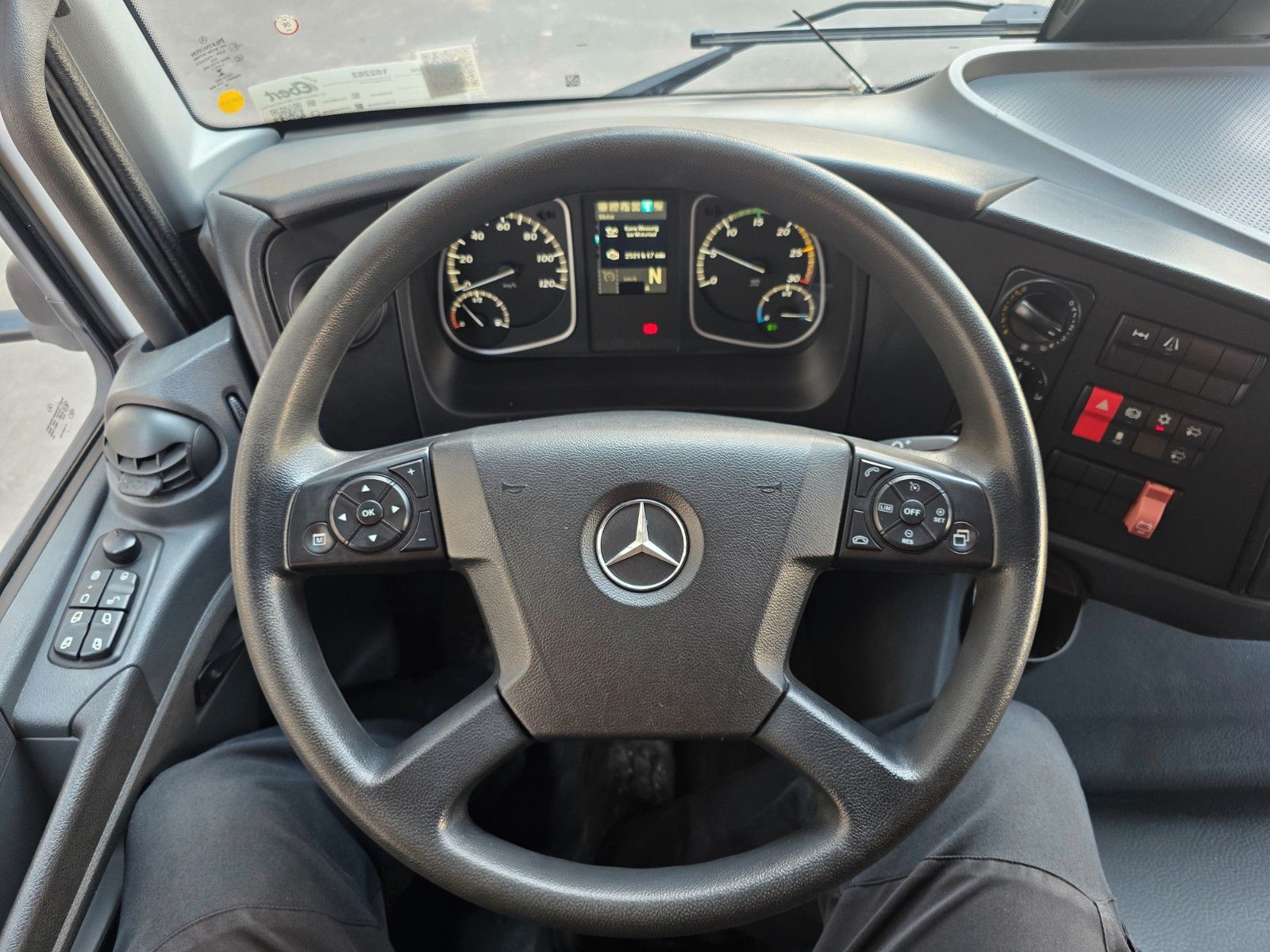 Fahrzeugabbildung Mercedes-Benz Atego 1224 LBW Bär 1.500kg Klima 3 Sitze