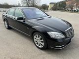 Mercedes-Benz S 350, TOP Zustand, 8 Fach bereif - gebrauchte Mercedes-Benz S 350 aus dem Jahr 2011