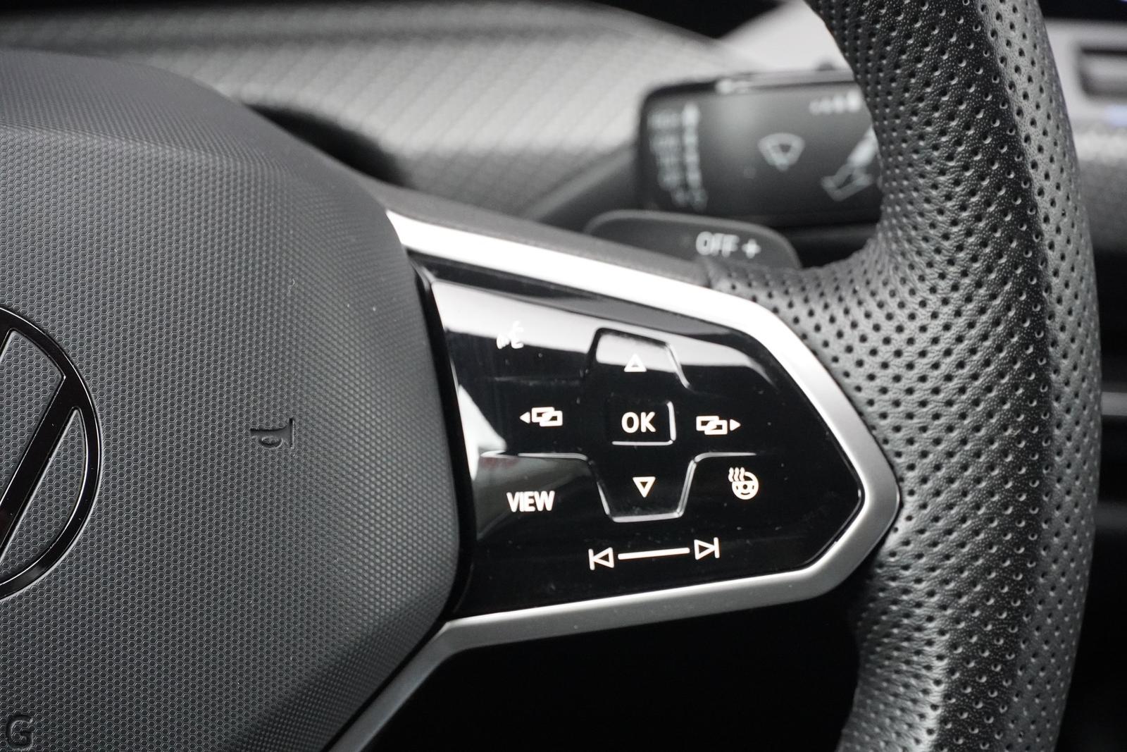 Volkswagen Golf VIII 1.5 eTSI DSG R-Line LED Kamera, миниатюра 15