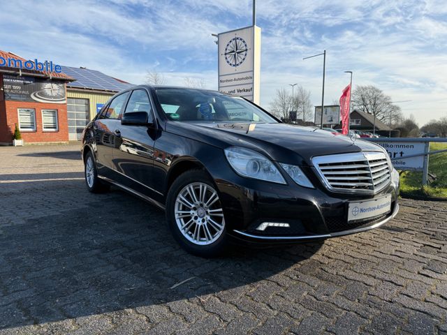 Mercedes-Benz E 200 Elegance Navi AHK Tempomat 1.Hand