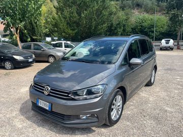 Volkswagen Touran - 2