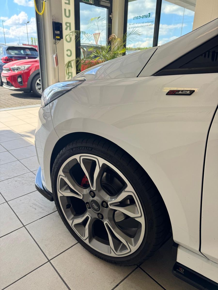 Fahrzeugabbildung Ford Fiesta ST-Line/NAVI/KLIMA/KAMERA/BANG&OLUFSEN