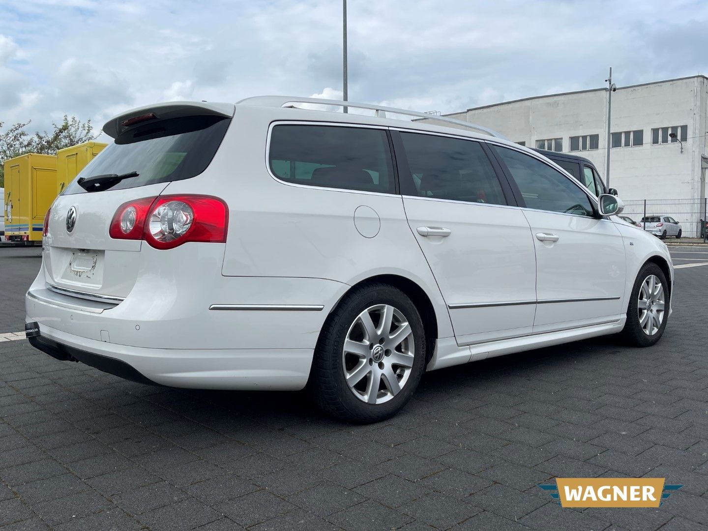 Fahrzeugabbildung Volkswagen Passat Variant Highline R-Line Motorschaden