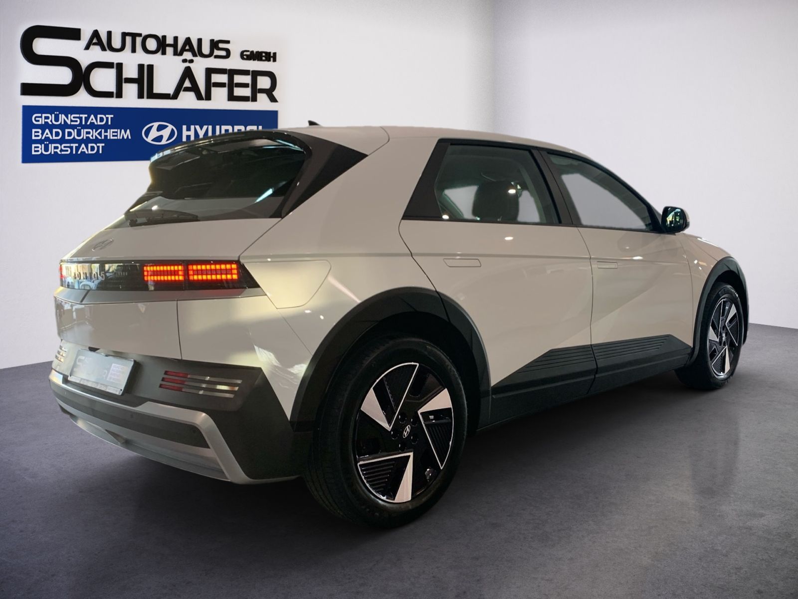 Fahrzeugabbildung Hyundai IONIQ 5 Elektro 63 kWh Wärmepumpe Navi LED