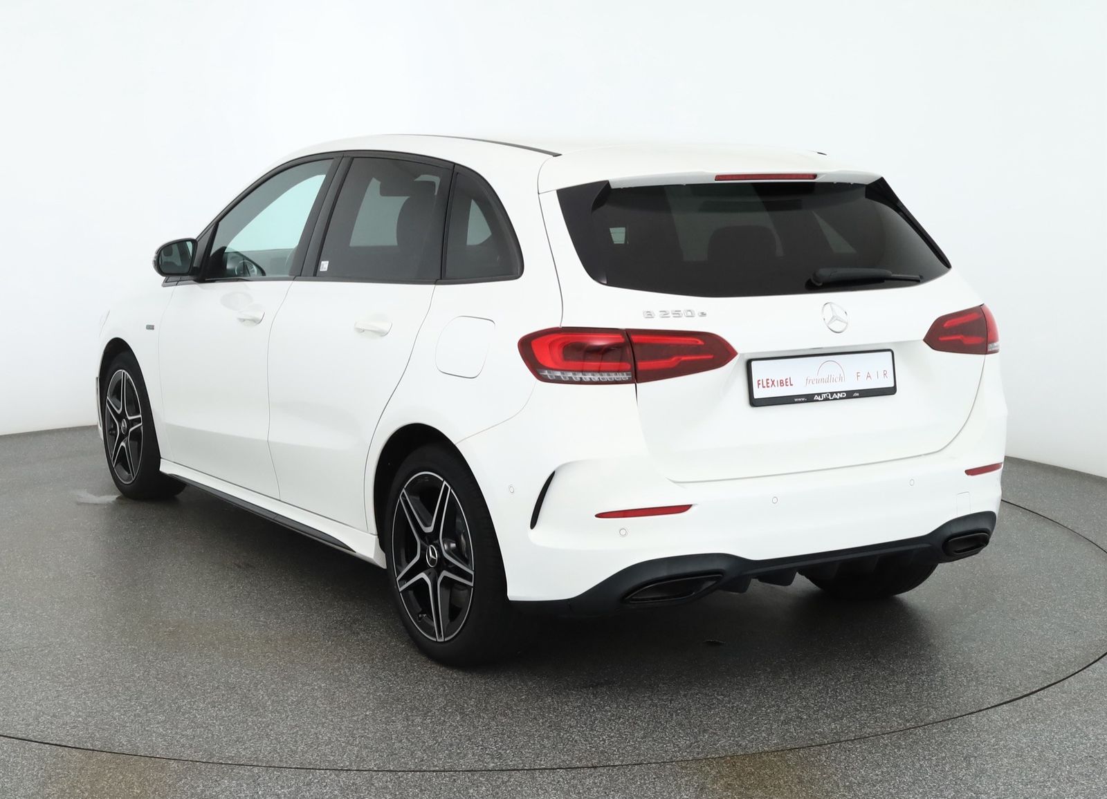 Mercedes-Benz B250 e AMG Line LED Navi Alcantara Kamera DAB imagem 3