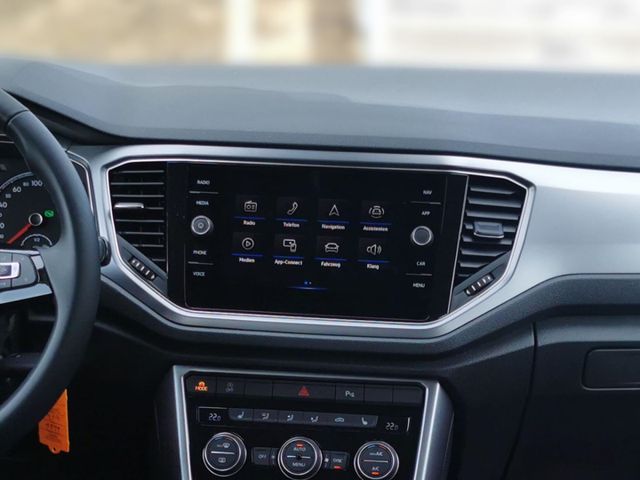 T-Roc Active 1.5 TSI DSG Navi El. Heckklappe PDC