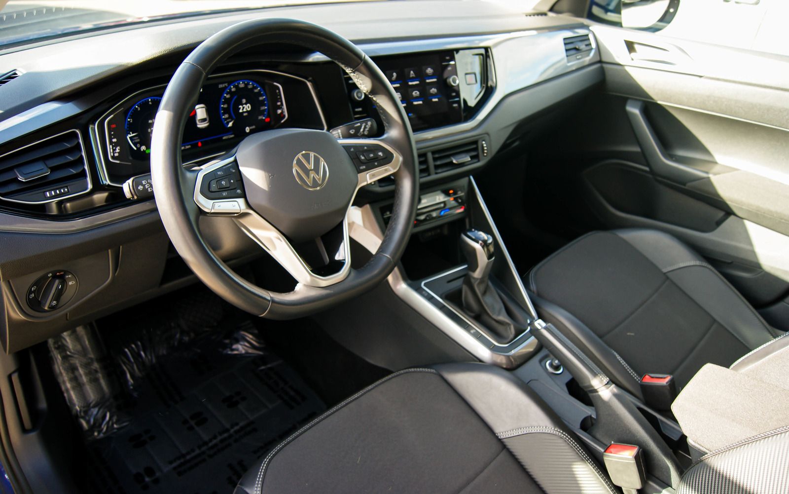 Fahrzeugabbildung Volkswagen Taigo 1.5 DSG Style IQ-LIGHT NAVIGATION VIRTUAL