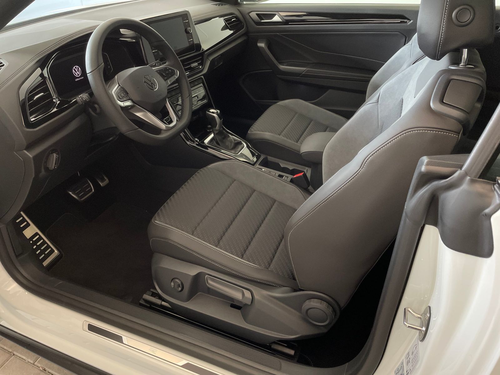 Volkswagen T-Roc - Bild 12