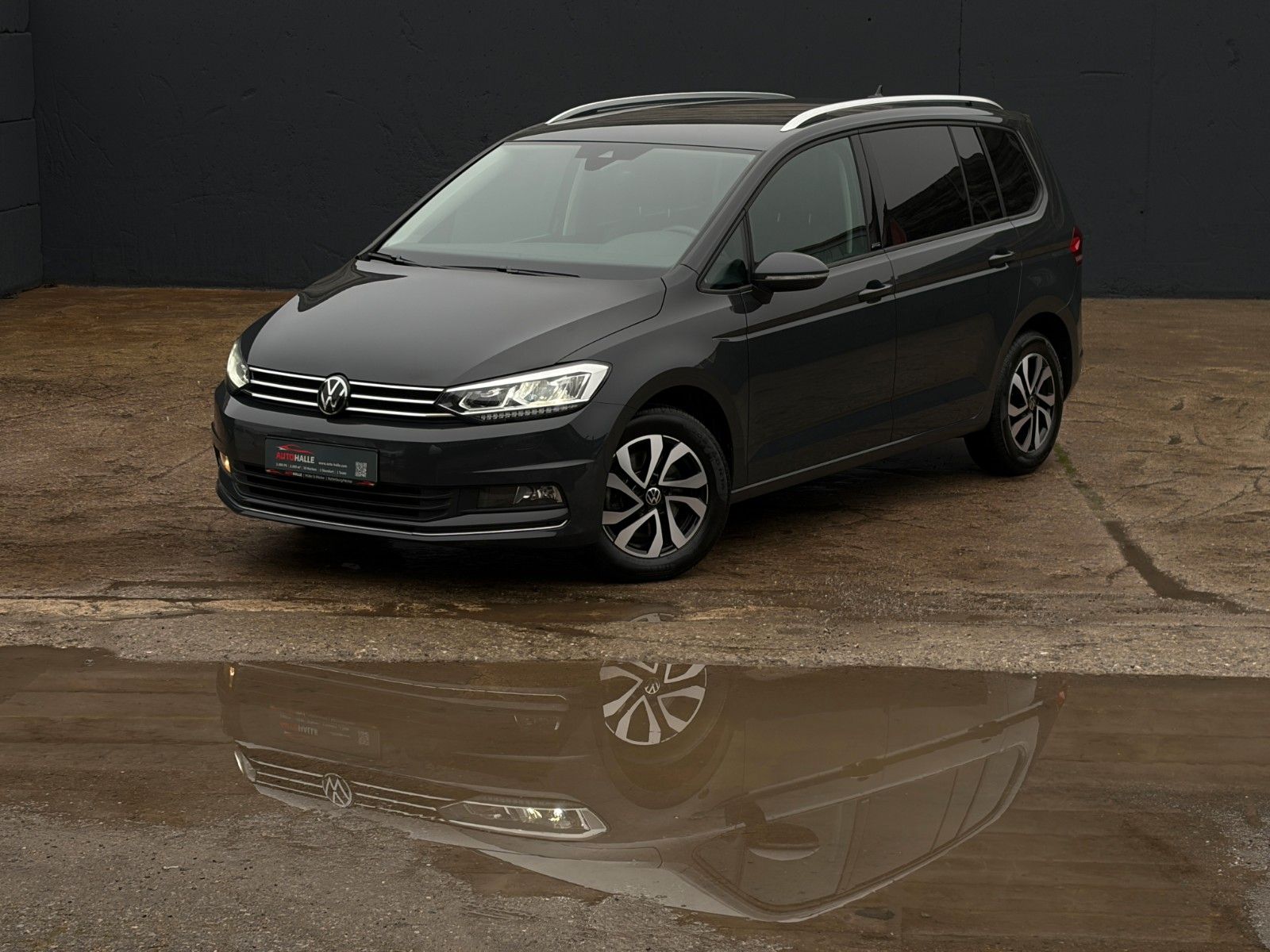 Fahrzeugabbildung Volkswagen Touran 1.5 TSI DSG Active Kamera ACC LED LHZ SHZ