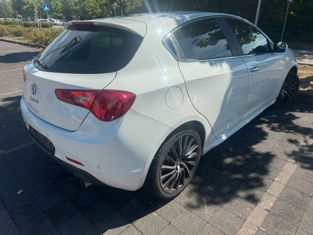 Fahrzeugabbildung Alfa Romeo Giulietta Turismo Sportiva LEDER