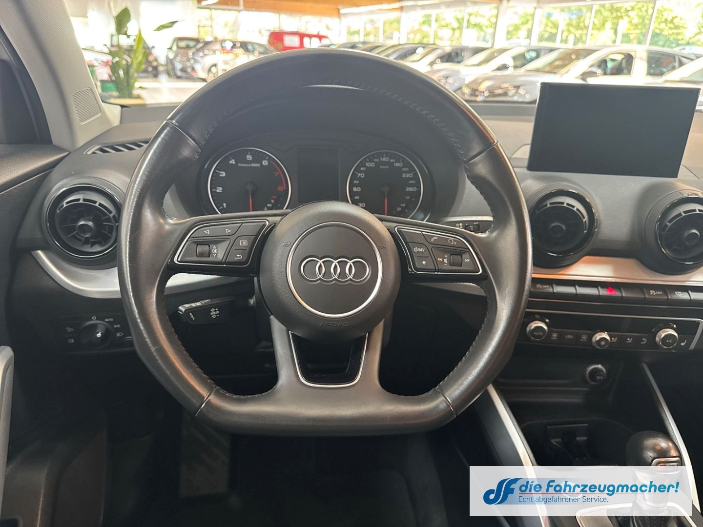 Fahrzeugabbildung Audi Q2 sport Sportpaket Navi Digitales Cockpit LED A