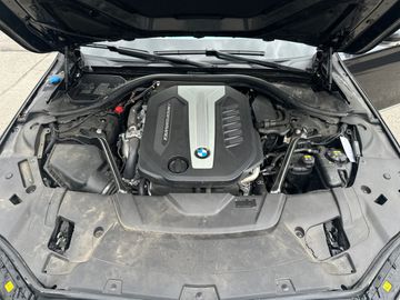 BMW 750Ld xDrive Limousine Gestiksteuerung