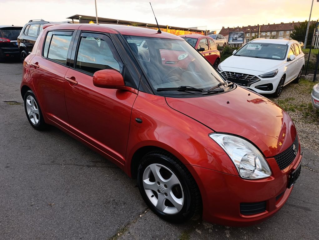 Suzuki Swift Lim. Club*NAVI*APPLE CAR PLAY*DAB*KLIMA*